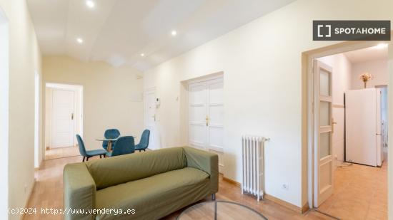 Habitaciones en alquiler en el apartamento de 5 dormitorios en Moncloa - MADRID