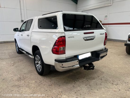 Toyota Hilux 2.4 D4D VX AUT - VILLANUEVA DE CORDOBA