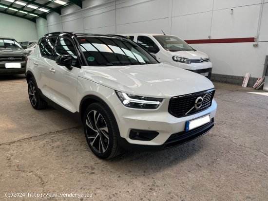 Volvo XC40 2.0 D4 AWD RDesign Auto - VILLANUEVA DE CORDOBA