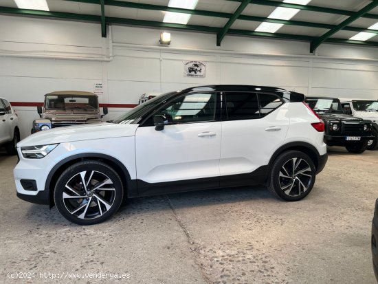 Volvo XC40 2.0 D4 AWD RDesign Auto - VILLANUEVA DE CORDOBA