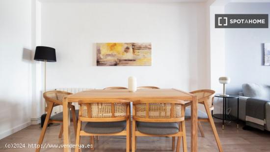 Apartamento de 3 dormitorios en alquiler en Barcelona - BARCELONA