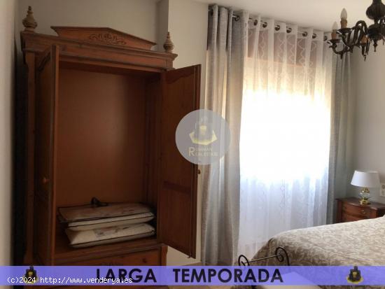 LT / Piso de TRES dormitorios en Granada Centro - GRANADA