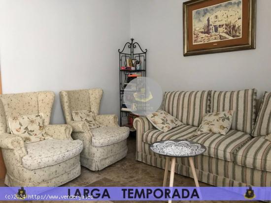 LT / Piso de TRES dormitorios en Granada Centro - GRANADA