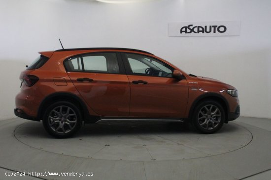 Fiat Tipo 1.6 MULTIJET CITY CROSS 130 5P - Móstoles