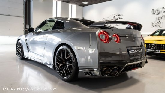 Nissan GT-R 119.900 € NISSAN GT-R 3.8G V6 419kW 570CV Black Edition 2p - Sabadell