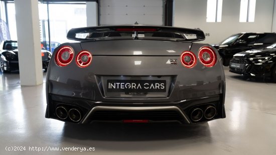 Nissan GT-R 119.900 € NISSAN GT-R 3.8G V6 419kW 570CV Black Edition 2p - Sabadell