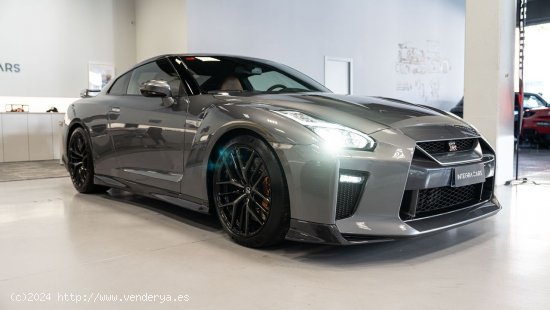 Nissan GT-R 119.900 € NISSAN GT-R 3.8G V6 419kW 570CV Black Edition 2p - Sabadell