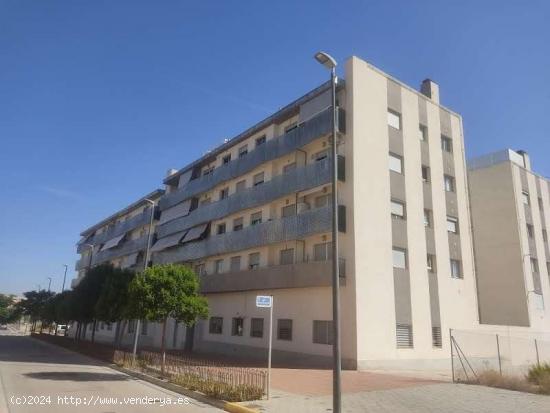  EXCELENTE VIVIENDA EN ZONA SUP 2 CON GARAJE - ALBACETE 