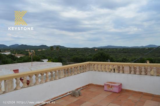 Gran  chalet adosado,  estilo ibicenc - BALEARES