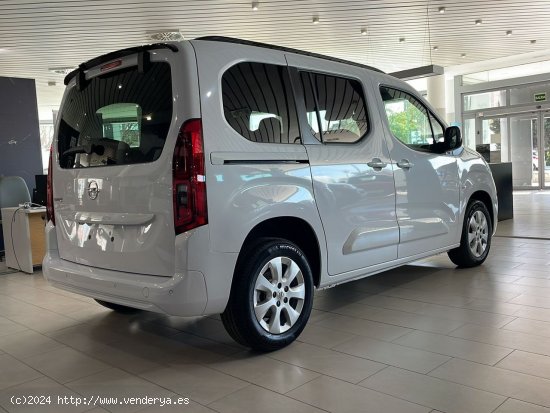 Opel Combo-e Life L Elegance Plus 100kw / 136 CV - Sevilla