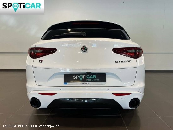 Alfa Romeo Stelvio  2.2 Diésel 154kW (210CV)  Q4 Veloce - Blanes