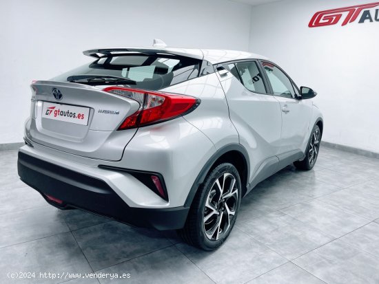 Toyota C-HR 1.8 Hybrid Active 136cv - Málaga