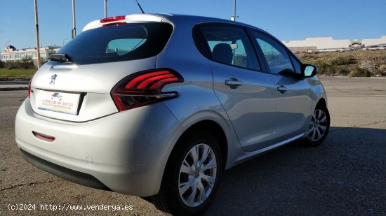 Peugeot 208 5P ACCESS 1.6 BlueHDi 55KW (75CV) - Griñón