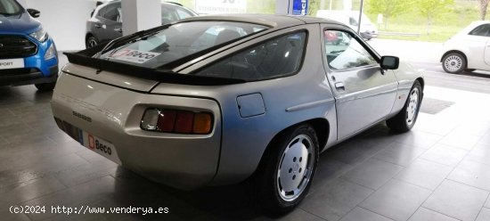 Porsche 928 928 S - Laredo