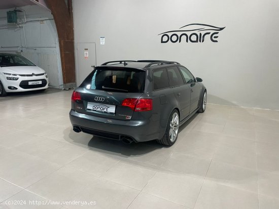 Audi RS4 4.2 FSI quattro Avant - Sada