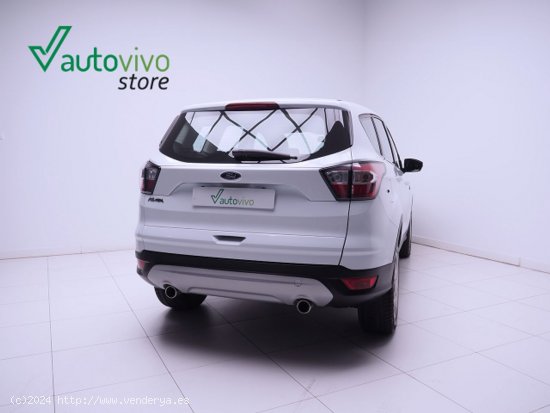 Ford Kuga TREND 1.5 ECOBOOST 120 CV 2WD 5P - Sant Boi de Llobregat