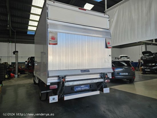 Volkswagen Crafter TDI 122CV CAJA CERRADA - QUART DE POBLET