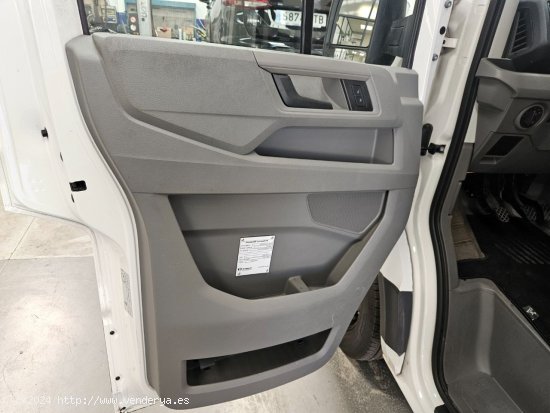 Volkswagen Crafter TDI 122CV CAJA CERRADA - QUART DE POBLET