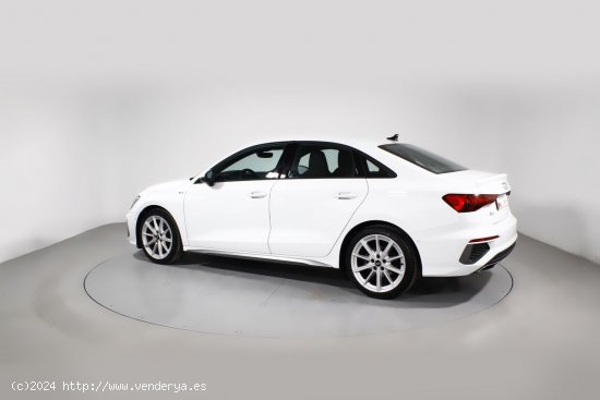 Audi A3 AUDI A3 Sedán 35TDI S line Stronic - 