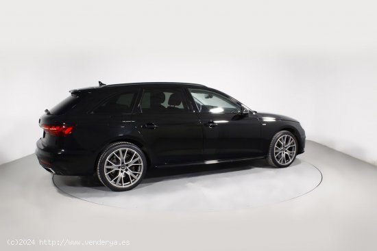 Audi A4 Avant 35 TDI Black line S tronic - 