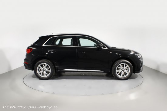 Audi Q3 AUDI Q3 45 TFSIe S line S-tronic - 