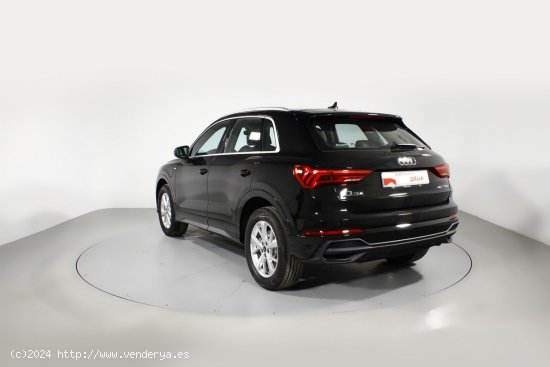 Audi Q3 AUDI Q3 45 TFSIe S line S-tronic - 