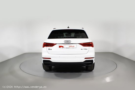 Audi Q3 AUDI Q3 45 TFSIe S line S-tronic - 