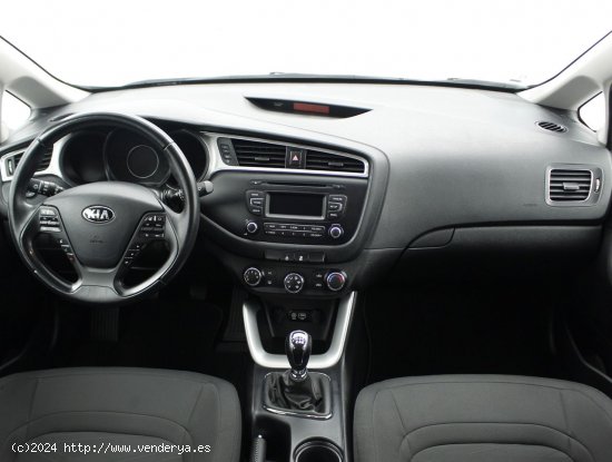 Kia Ceed 1.4 CRDI WGT CONCEPT 5P - 