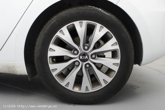 Kia Ceed 1.4 CRDI WGT CONCEPT 5P - 