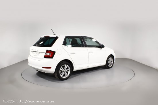 Skoda Fabia 1.0 TSI 70KW DSG AMBITION PLUS 5P - 