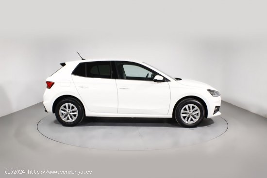 Skoda Fabia SELECTION 1.0 MPI 59KW (80CV) MANUAL 5 VEL. - 