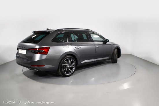 Skoda Superb NUEVO SUPERB COMBI SPORTLINE 1.5 TSI 110KW (150CV) DSG 7 VEL. - 