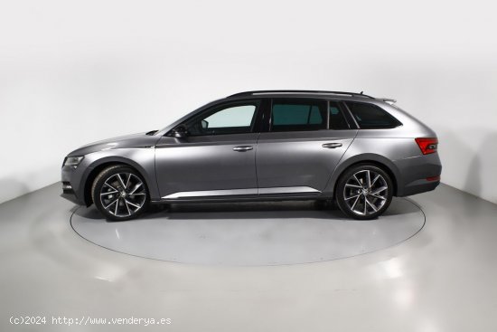 Skoda Superb NUEVO SUPERB COMBI SPORTLINE 1.5 TSI 110KW (150CV) DSG 7 VEL. - 