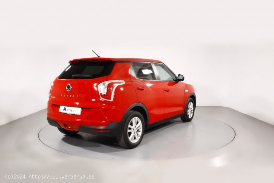 SsangYong Tivoli 1.6 D16T PREMIUM 5P - Barcelona