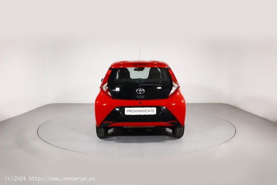 Toyota Aygo 1.0 VVT-I X-PLAY 5P - 