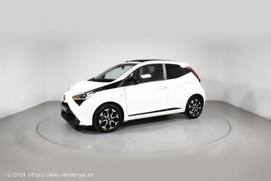 Toyota Aygo 1.0 VVT-I X-SHIFT X-WAVE 5P - 