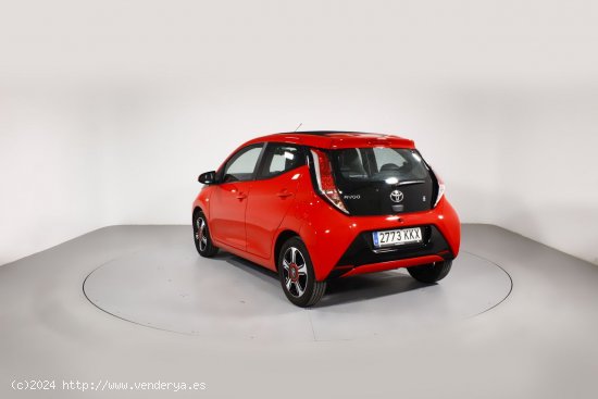 Toyota Aygo 1.0 VVT-I X-WAVE 5P - 