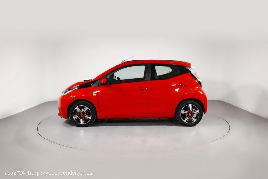 Toyota Aygo 1.0 VVT-I X-WAVE 5P - 