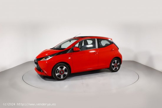 Toyota Aygo 1.0 VVT-I X-WAVE 5P - 