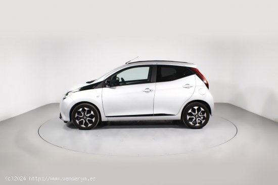 Toyota Aygo 1.0 VVT-I X-WAVE 5P - 