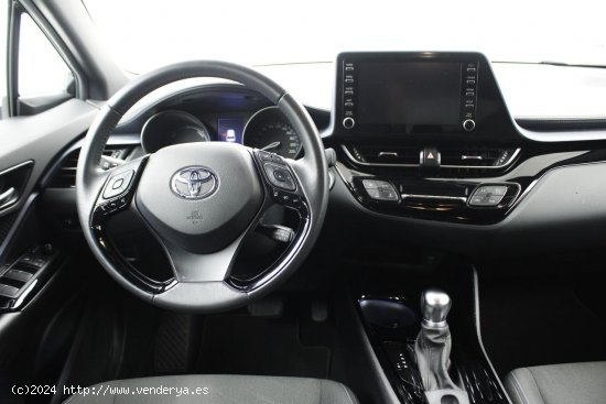 Toyota C-HR 2.0 VVT I-HYBRID ADVANCE AUTO 5P - 