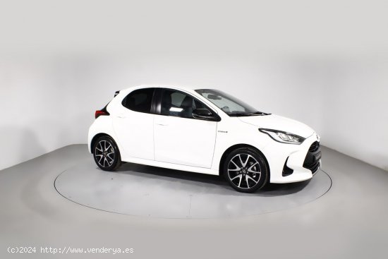 Toyota Yaris 1.5 VVT-I HYBRID STYLE 5P - Barcelona