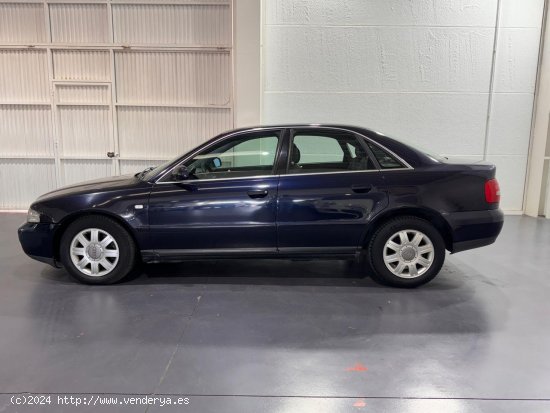 Audi A4 2.5 TDI - Gelves