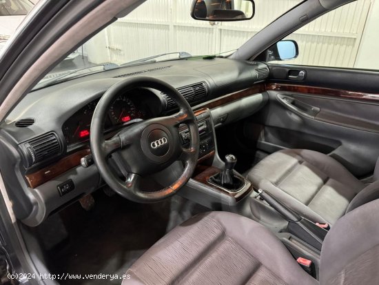 Audi A4 2.5 TDI - Gelves