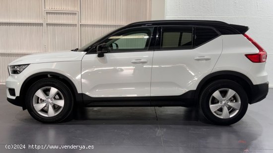 Volvo XC40 1.5 T2 Momentum - Gelves