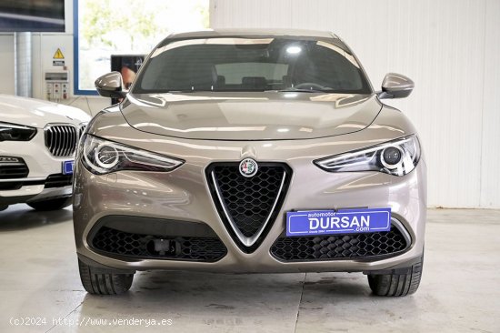 Alfa Romeo Stelvio   2.0 Gasolina 206kW 280CV Executive AWD - 