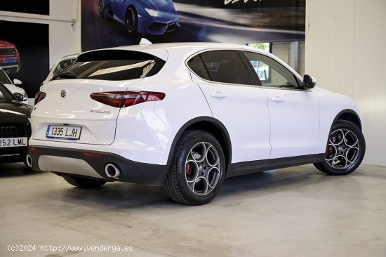 Alfa Romeo Stelvio   2.2 Diesel 140kW 190CV Executive AWD - 