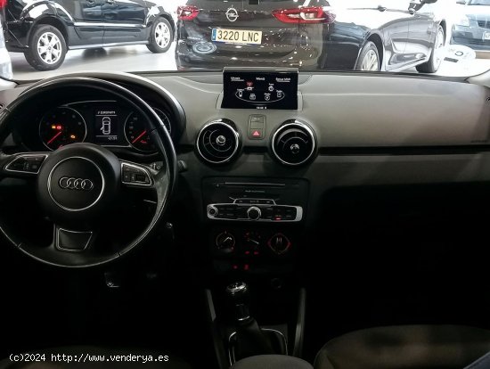 Audi A1   Attraction 1.0 TFSI 70kW Sportback - 