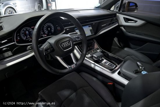 Audi Q7   S line 60 TFSIe 335kW456CV quattro tip Black line - 