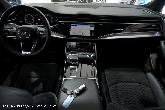 Audi Q7   S line 60 TFSIe 335kW456CV quattro tip Black line - 